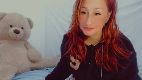 Snapshot of skarlett2072 chatting on January 30, 2:47 pm Arlett online show from January 30, 2:47 pm