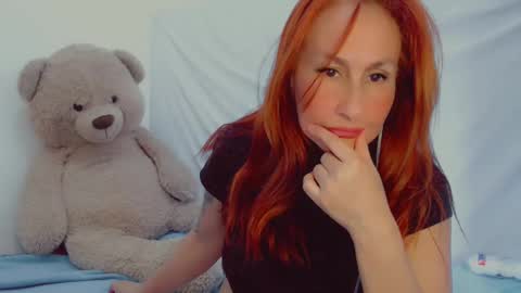 Snapshot of skarlett2072 chatting on February 10, 1:55 pm Arlett online show from February 10, 1:55 pm