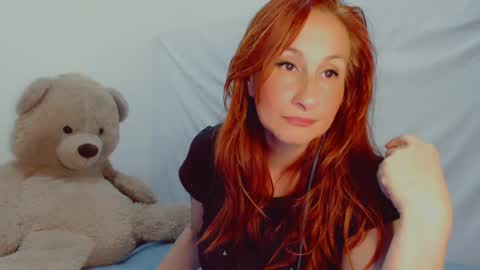 Snapshot of skarlett2072 chatting on February 13, 1:08 am Arlett online show from February 13, 1:08 am