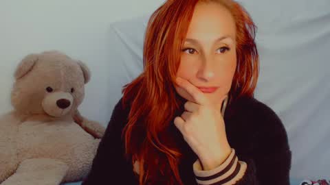 Snapshot of skarlett2072 chatting on February 13, 12:11 pm Arlett online show from February 13, 12:11 pm