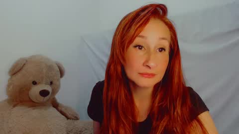 Snapshot of skarlett2072 chatting on February 14, 6:45 am Arlett online show from February 14, 6:45 am