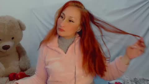 Snapshot of skarlett2072 chatting on March 6, 3:13 am Arlett online show from March 6, 3:13 am