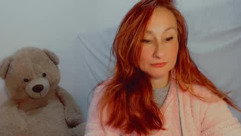 Snapshot of skarlett2072 chatting on March 8, 5:17 am Arlett online show from March 8, 5:17 am