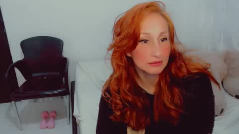 Snapshot of skarlett2072 chatting on September 19, 12:39 pm Arlett online show from September 19, 12:39 pm