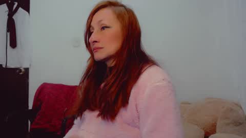 Snapshot of skarlett2072 chatting on October 7, 12:46 pm Arlett online show from October 7, 12:46 pm