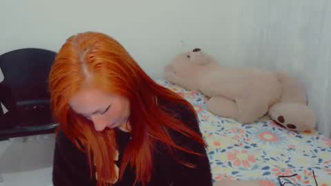 Snapshot of skarlett2072 chatting on November 3, 12:06 pm Arlett online show from November 3, 12:06 pm