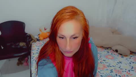 Snapshot of skarlett2072 chatting on November 5, 2:28 pm Arlett online show from November 5, 2:28 pm