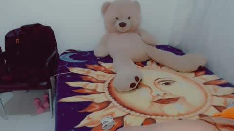 Snapshot of skarlett2072 chatting on November 8, 11:25 pm Arlett online show from November 8, 11:25 pm