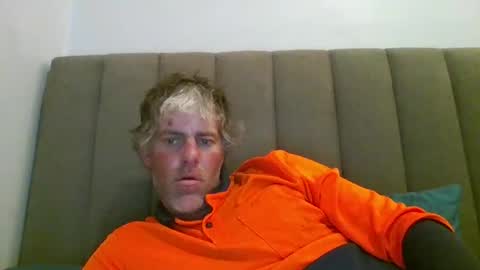 Snapshot of skataz89999 chatting on December 1, 10:09 am AJAY online show from December 1, 10:09 am