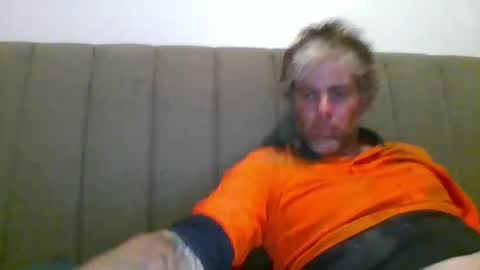 Snapshot of skataz89999 chatting on December 2, 2:01 pm AJAY online show from December 2, 2:01 pm