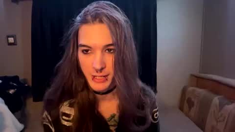 Snapshot of skater_1026 chatting on November 11, 10:15 am skater1026 OF online show from November 11, 10:15 am