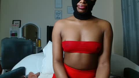 Krystal Belle online show from December 4, 10:46 am