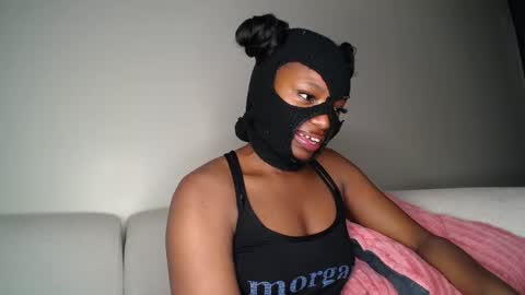 Krystal Belle online show from March 8, 11:16 am