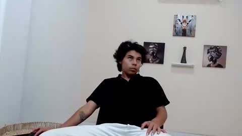 Snapshot of skinny18sexy chatting on March 16, 2:28 am skinny online show from March 16, 2:28 am