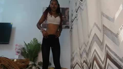 Snapshot of skinny_jass chatting on March 21, 11:59 am skinny_jass online show from March 21, 11:59 am