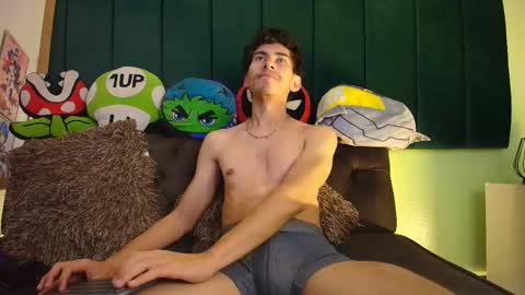 skinny jean  online show from March 7, 2:58 pm