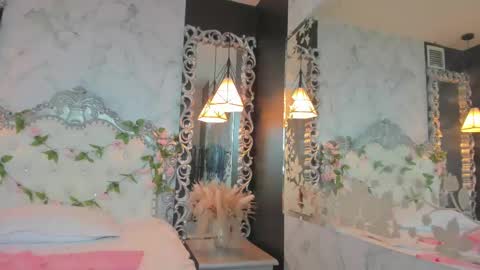 Snapshot of skinny_linda chatting on February 15, 4:23 pm online show from February 15, 4:23 pm