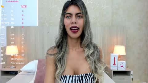 Noa online show from December 10, 11:32 am