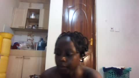 Munah online show from June 12, 2:27 pm