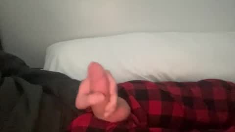 skinnyandweird online show from March 28, 2:33 am