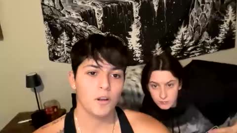 Snapshot of skinnyangel21 chatting on December 16, 4:28 am skinnyangel21 online show from December 16, 4:28 am