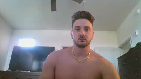 skinnyguylongdick1 online show from December 1, 10:32 pm