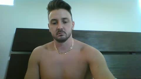 skinnyguylongdick1 online show from January 25, 7:39 pm