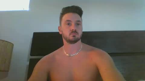 skinnyguylongdick1 online show from February 21, 12:49 am
