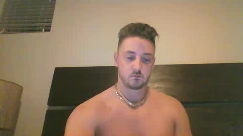 skinnyguylongdick1 online show from September 11, 2:44 am
