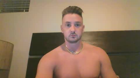skinnyguylongdick1 online show from September 21, 4:47 am