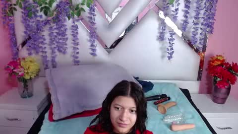  SKINNYHORNY   online show from December 20, 3:25 am