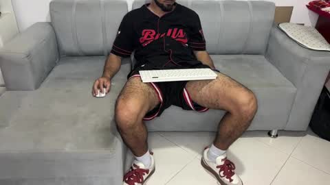 skinnylatin69 online show from January 10, 3:50 am