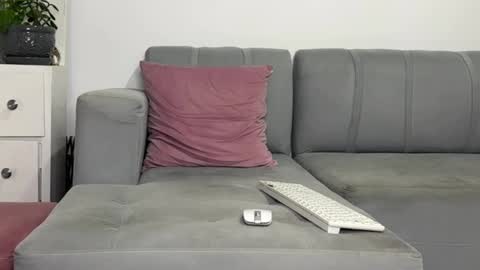 skinnylatin69 online show from January 14, 5:08 am