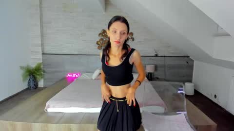 Julia online show from September 19, 4:36 am