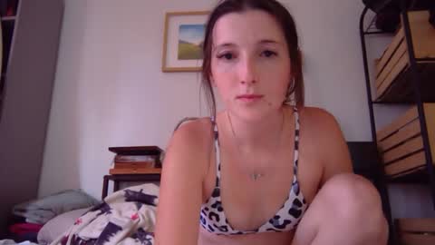 Snapshot of skinnysweettea40 chatting on July 22, 11:29 pm skinnysweettea40 online show from July 22, 11:29 pm