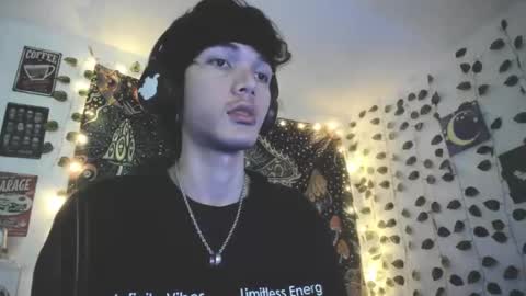 Snapshot of skiny_dann chatting on May 24, 3:33 am skiny_dann online show from May 24, 3:33 am