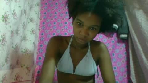 skinygirl2 online show from July 7, 3:20 am