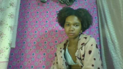 skinygirl2 online show from July 8, 4:33 pm