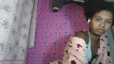 skinygirl2 online show from July 11, 6:43 pm