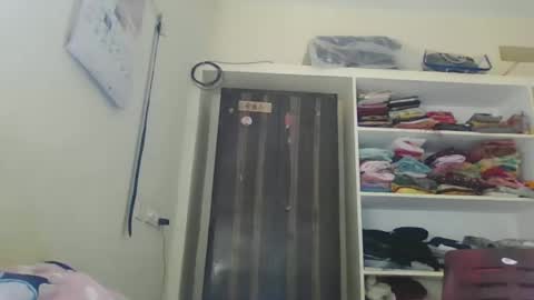 Indianslut1431 online show from November 19, 8:36 am