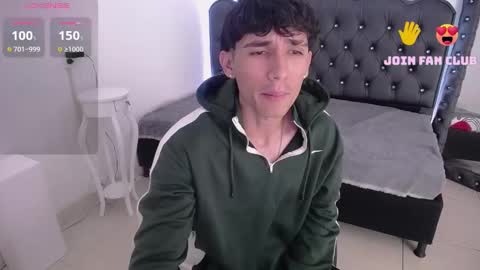 Snapshot of skorpyonmusclee chatting on December 31, 8:26 am Skorpyon Musclee online show from December 31, 8:26 am