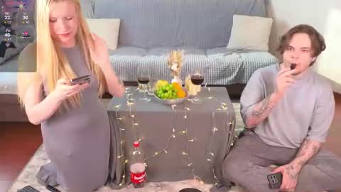 Ethan and Mona online show from July 4, 1:50 pm