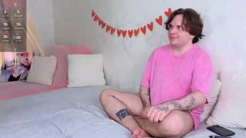 Ethan and Mona online show from July 16, 7:53 pm