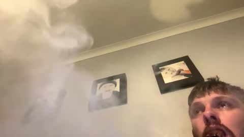 skuzzy25 online show from February 12, 1:22 am