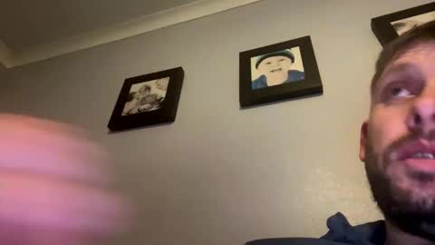 skuzzy25 online show from May 3, 3:01 am