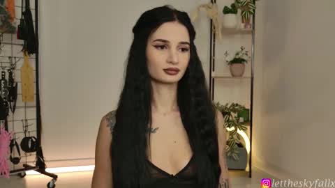 Eliza online show from March 18, 11:19 pm