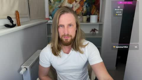 Snapshot of sky_guy25 chatting on May 16, 7:56 pm sky_guy25 online show from May 16, 7:56 pm