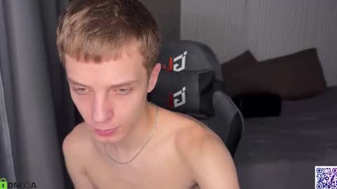 sky_hunter online show from October 23, 3:00 pm