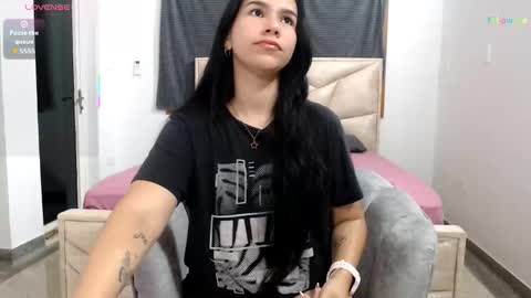 Snapshot of sky_lover_ chatting on February 14, 8:33 am Sky online show from February 14, 8:33 am