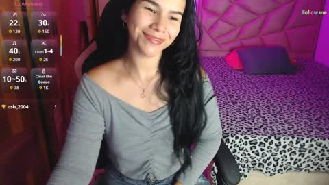 Snapshot of sky_lover_ chatting on April 3, 8:01 am Sky online show from April 3, 8:01 am